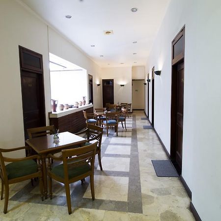 Reddoorz @ Dago Hotell Bandung Eksteriør bilde
